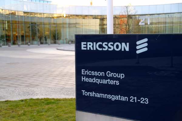 Apple, sattığı her iPhone için Ericsson'a para ödeyecek