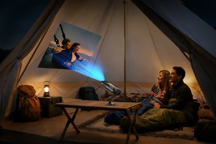 Kendinden projektörlü dayanıklı telefon Tank X tanıtıldı: İşte özellikleri