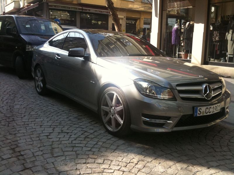  Mercedes C-Coupe İstanbul yollarında