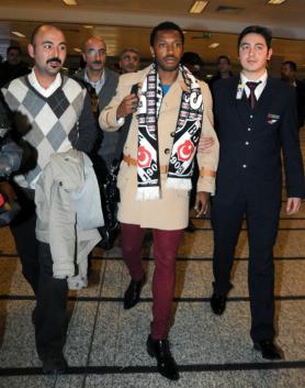  burak yılmaz'ın kıyafeti ?? :S ?
