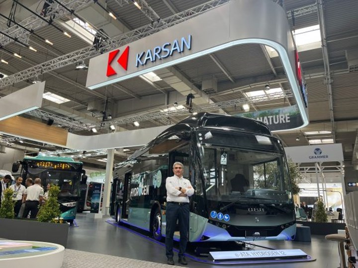 Türkiye'nin ilk yerli hidrojenli otobüsü! Karsan e-ATA Hydrogen tanıtıldı