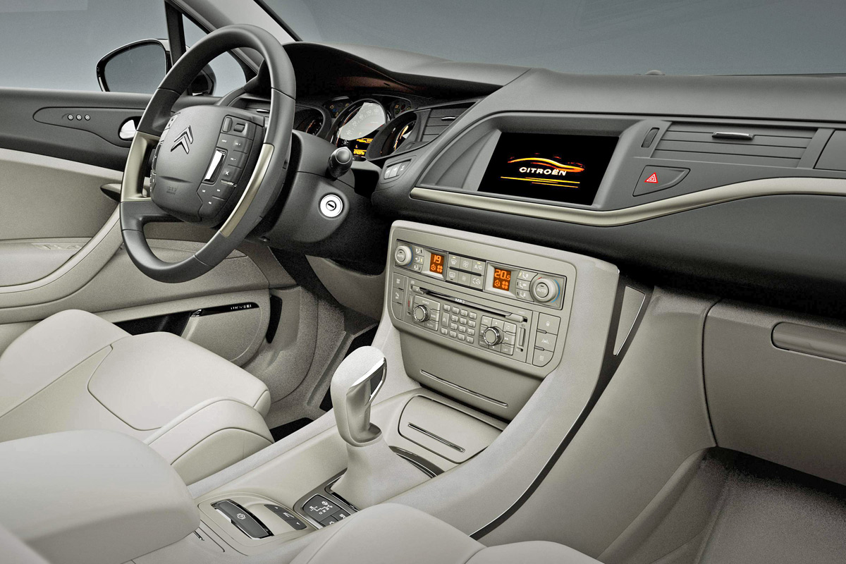  Opel İnsignia - Citroen C5 - Toyota Avensis Karşılaştıralım