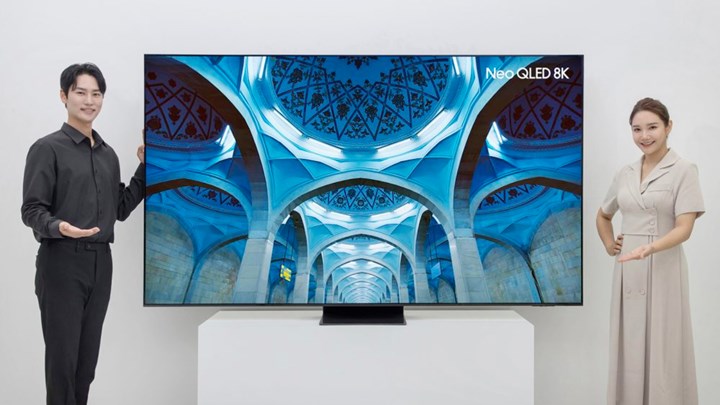 Samsung'un 39.000 dolarlık 8K televizyonu TCL'in ekran panelini kullanıyor