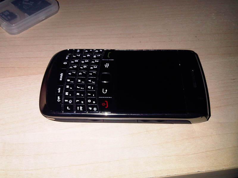  Blackberry Curve  8520 220TL//BOLD 2 9700 520TL