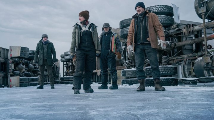 Liam Neeson başrollü Netflix filmi The Ice Road'dan yeni bir sahne paylaşıldı