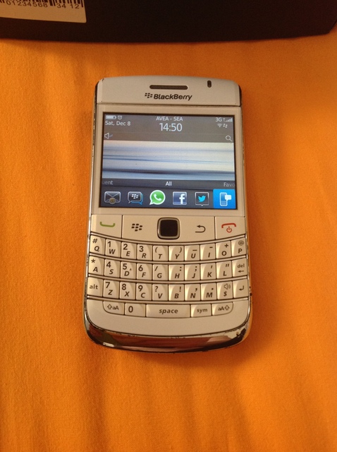  Satılık Blackberry Bold 9700 100 OLDU !!! FOTO İÇERDEE