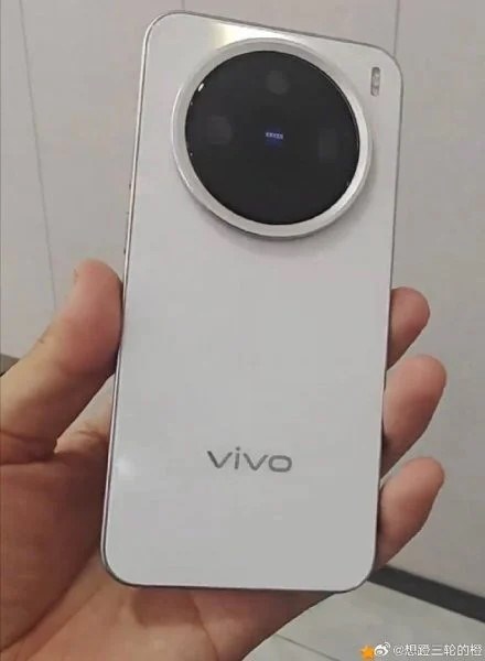 Vivo X200 Pro Mini'nin gerçek fotoğrafları ortaya çıktı