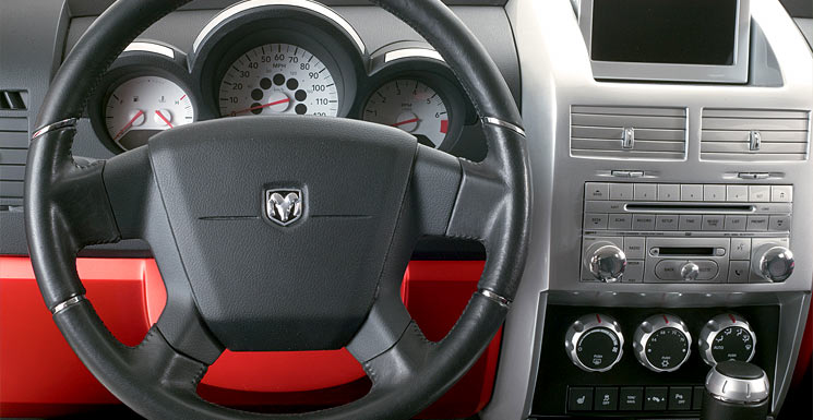  DODGE AVENGER/NITRO NİSAN SONU TÜRKİYE'DE!