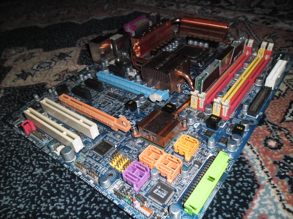 Что за диск gigabyte 6 quad s series