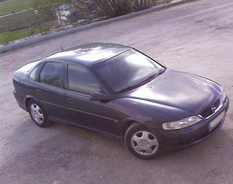  2000 model Passat mı?, Vectra mı?