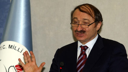  Faruk Özak: 'Avantaj Trabzon'da'