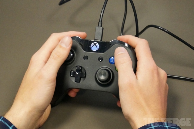 Xbox One'a Tamamen Kablolu Kontrolcü Gelebilir