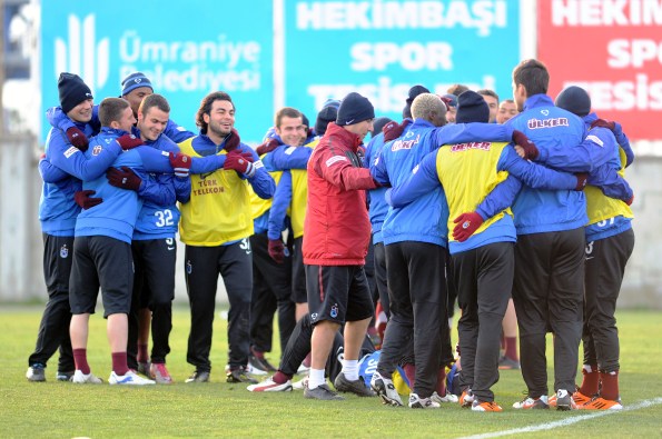  TRABZONSPOR 10/11 Sezonu Maç Konusu | Trabzonspor STSL'i 2. Olarak Tamamladı