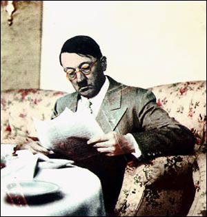  #### Hitler’in en sevdiği ‘hitler' ####