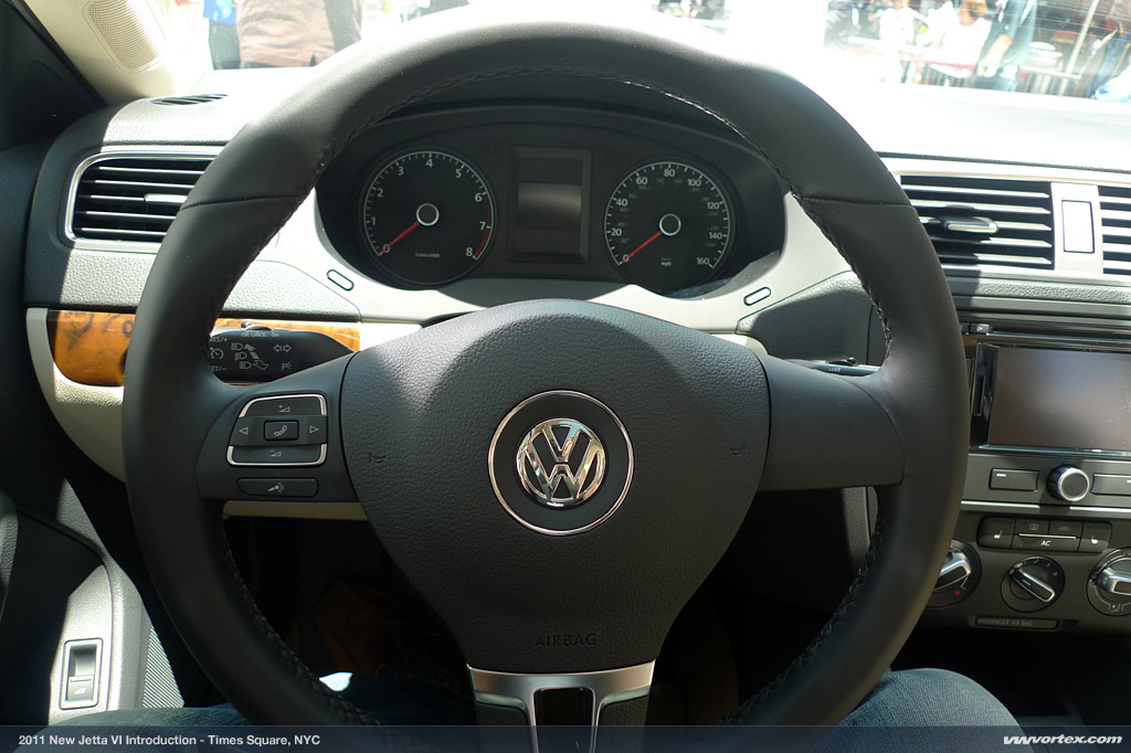  2011 vw jetta hiç bukadar canlı gördünüzmü?