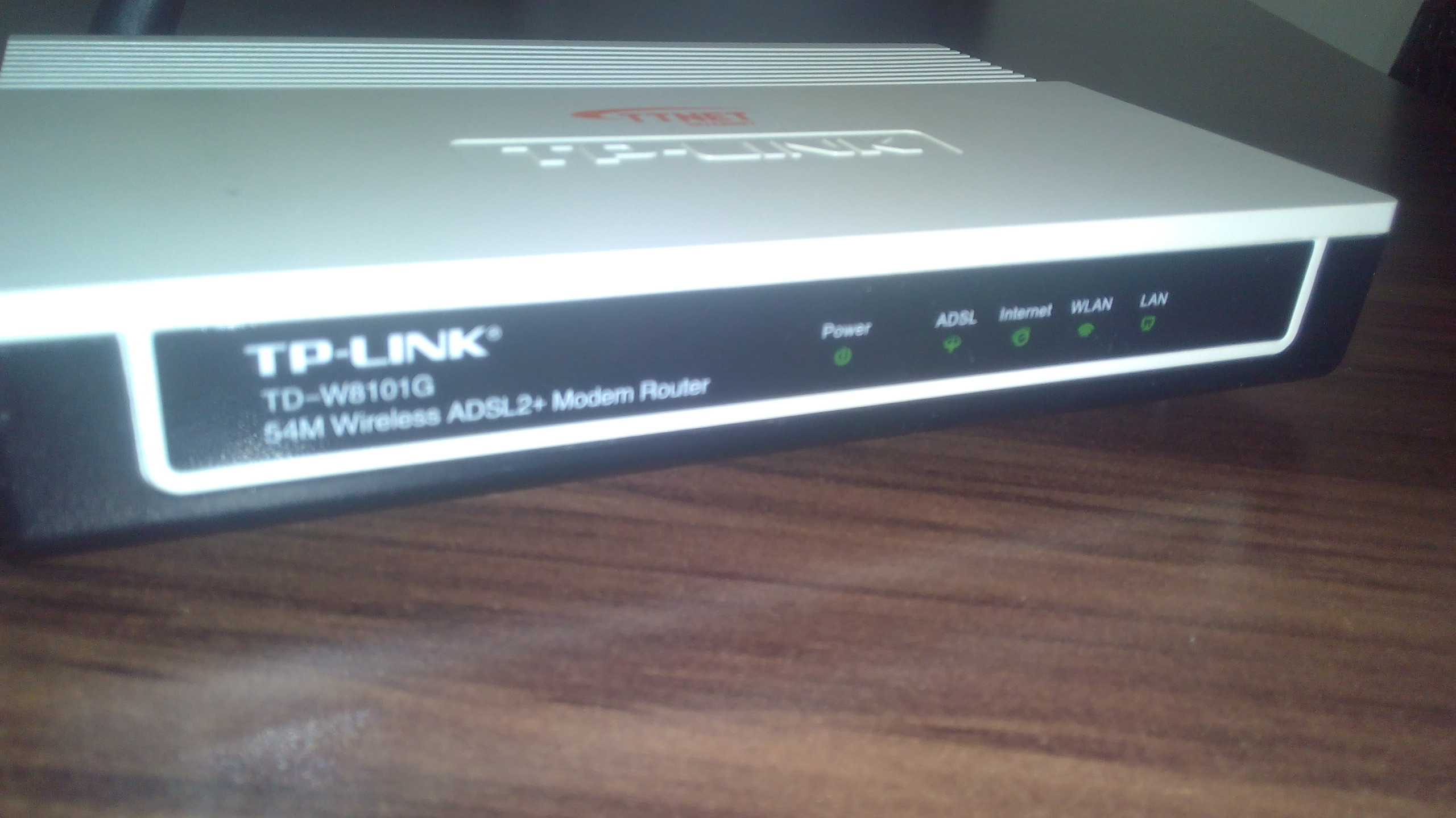  Asus RT-N10 Router+Ttnet modem+Switch
