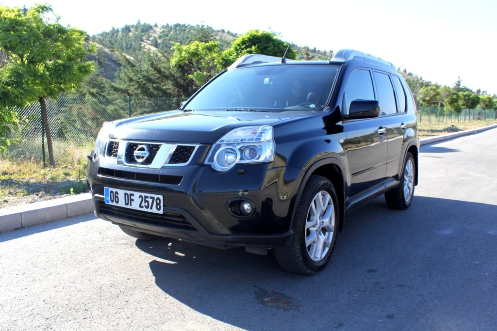  ACİL SAHİBİNDEN NISSAN X-TRAIL 2.0 DCI PLATINUM YENİ KASA HASARSIZ