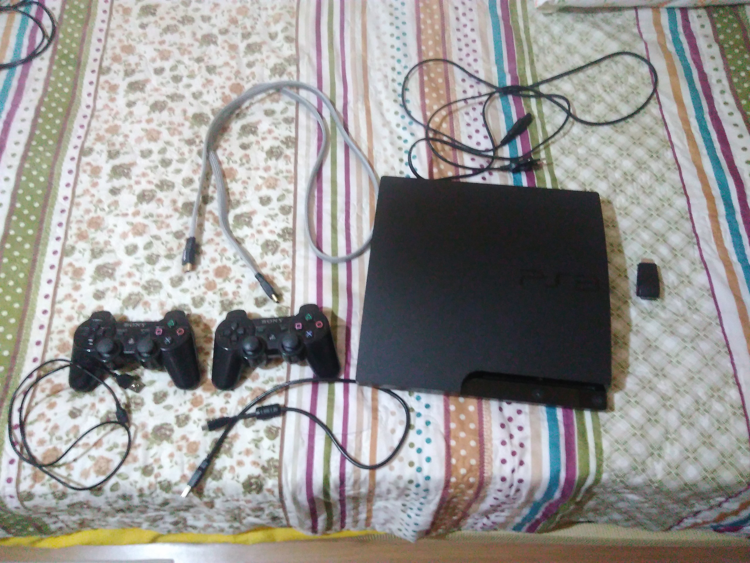  Satılık 320 GB PS3 Slim ve 2 Adet PS2 - SATILDI