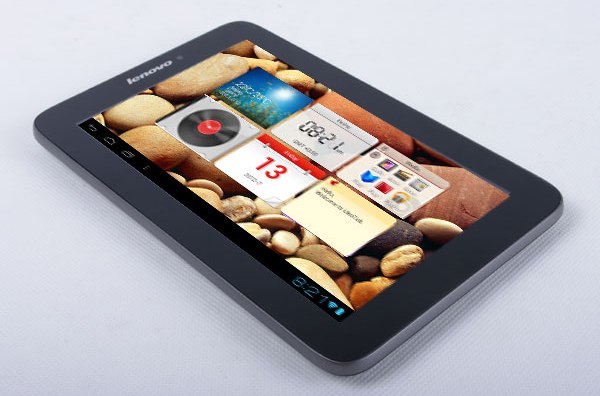 Lenovo'dan çift SIM kartlı tablet