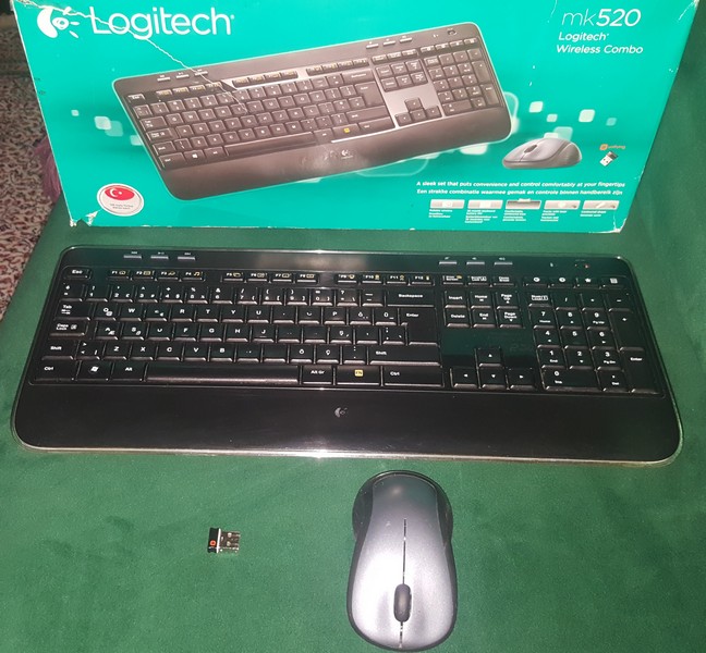 Logitech MK520 Kablosuz Klavye Mouse Set