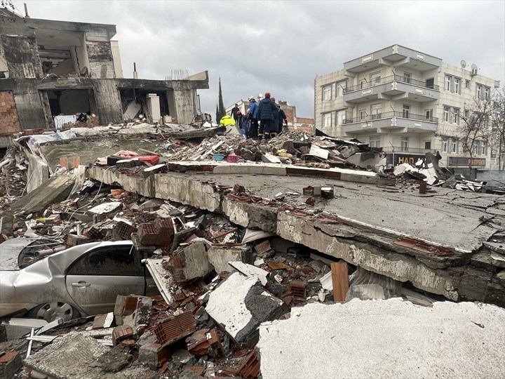 Haluk Levent deprem bölgesine kripto para ile yardım kampanyası başlattı