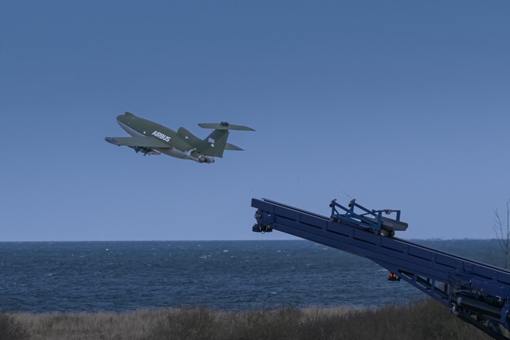 Airbus’tan kamikaze dronlara karşı yeni hamle: “Bird of Prey”