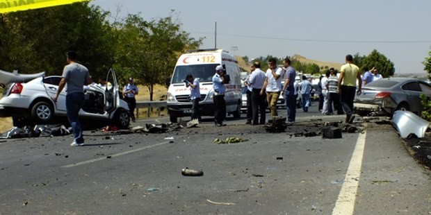  Diyarbakır'da Kaza: 3 polis şehit oldu