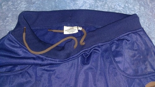  KOT PANTOLON 8TL-ŞALVAR EŞOFMAN PANTOLON--10TL--TSHİRT VE SWEATSHİRTLER 5 TL-