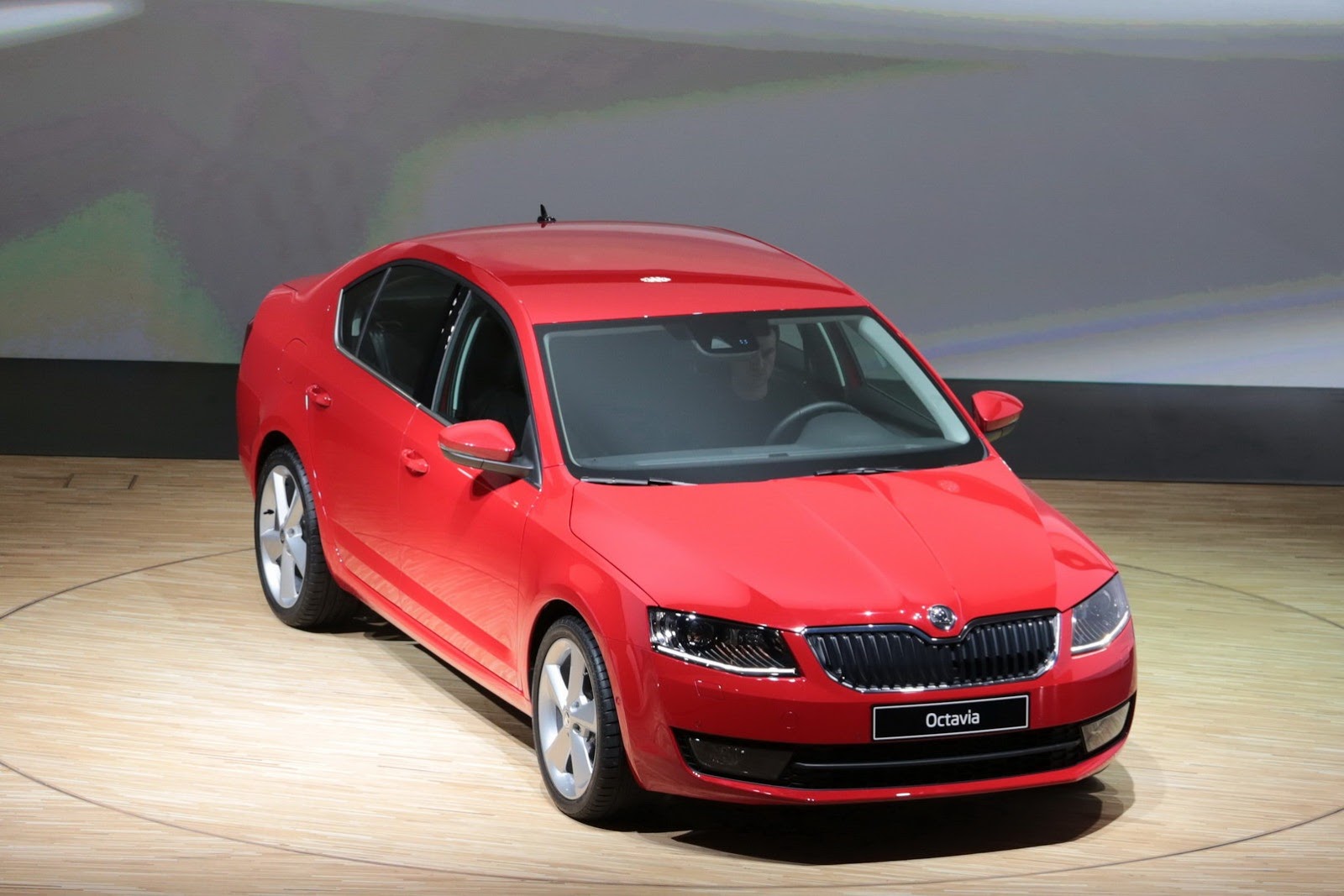  YENİ SKODA OCTAVIA ANA KONU