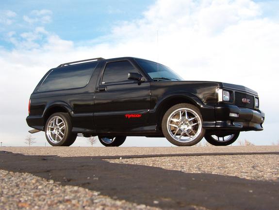  GMC TYPHOON/GMC SYCLON