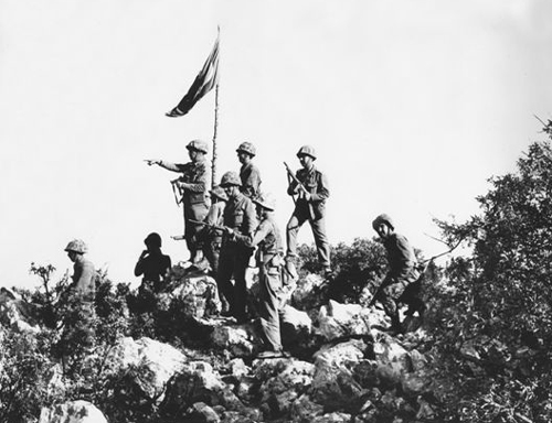  Kıbrıs Beş Parmak Dağındaki Tank