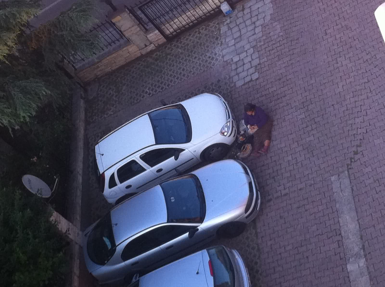  Arabamızın Önünde Teyzenin Biri Piknik yapıyo !! SS Lİ