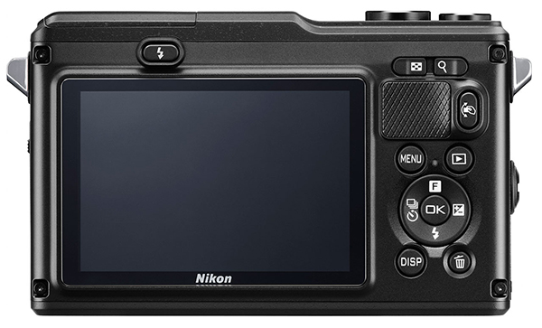 Nikon'dan dünyanın ilk suya ve darbelere dayanıklı lensleri değiştirilebilir aynasız fotoğraf makinesi: AW1  