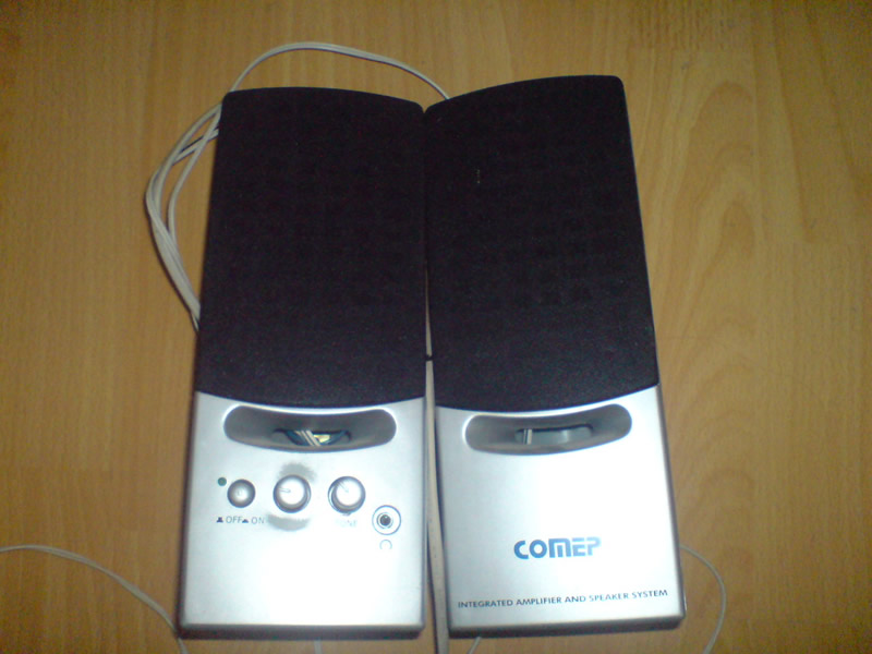  Satılık İzmir içi internet bilgisayarı klavye mouse speaker dahil 100 TL