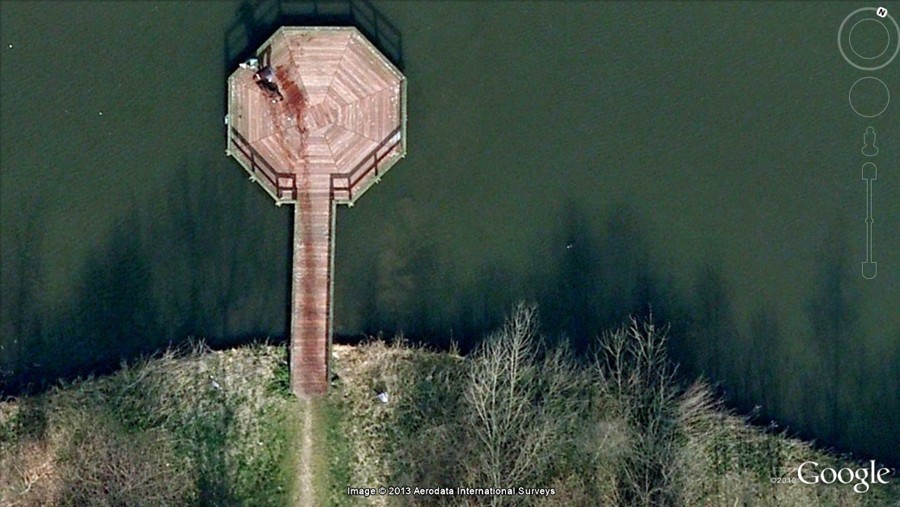  GOOGLE EARTH, İSKELEDEKİ KAN İZLERİ???? (SS)