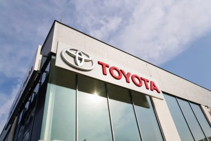 Toyota, Tesla’nın sistemine geçmeye karar verdi