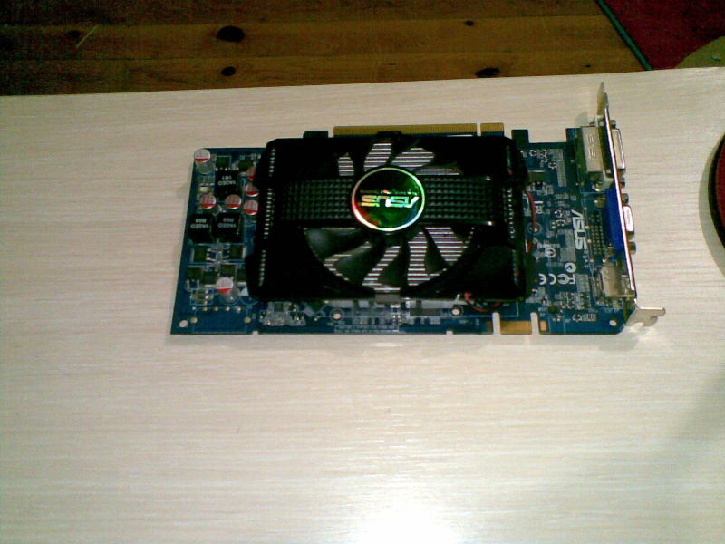  ASUS 9600 GT 1 GB DDR3 256 BİT ÇOK TEMİZ !!!