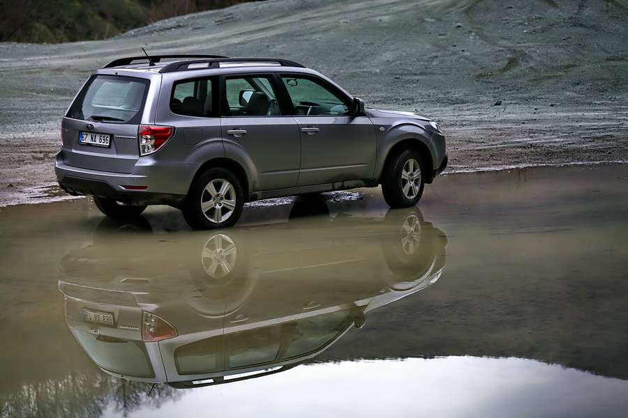  Corolla gitti, Forester geldi.(Yeni Fotoğraflar+Videolar))