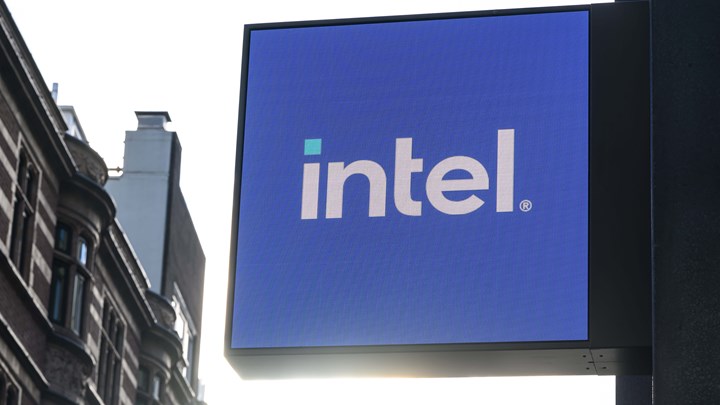 Intel, çip üretim bölümünü ayırma fikrini reddetmiyor