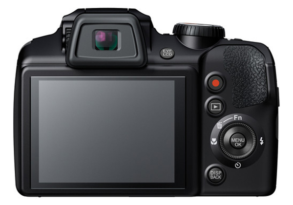 Fujifilm'den 40 kat optik yakınlaştırma sağlayan fotoğraf makinesi, 'S8200'