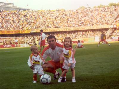 Herşeyiyle 'GHEORGHE HAGI 10' [ Resim + Video ]