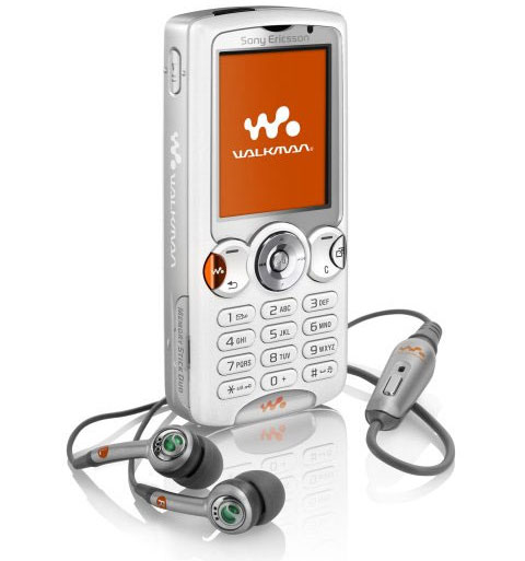  Arkadaşlar Acil Bi Yardım W810i mi? Yoksa K550 mi?