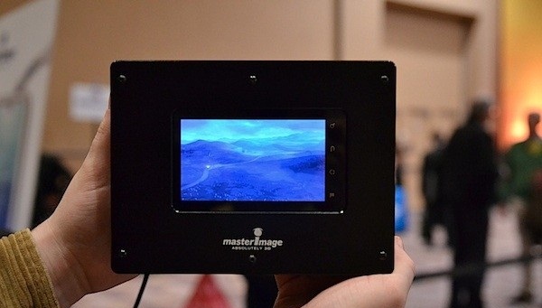 CES 2012 : MasterImage 3D firması 720p çözünürlükte gözlüksüz 3D özellikli akıllı telefon ekranı ve ultra genişletilmiş tablet paneli prototiplerini tanıttı