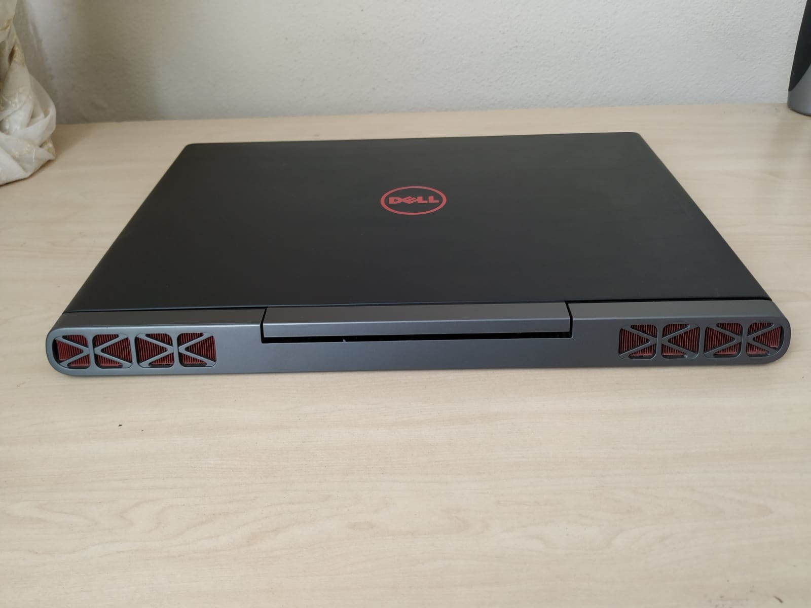 DELL 7567 - i5/8gb/GTX1050