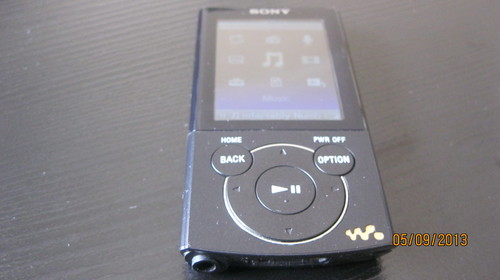  Satılık | Sony NWZ-E444/B 8GB Siyah Media Player