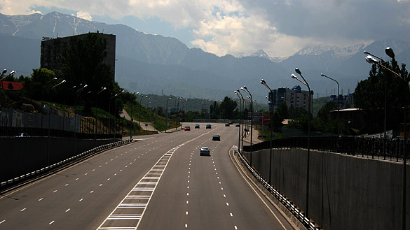  Kazakistandan Lüks Araçlar