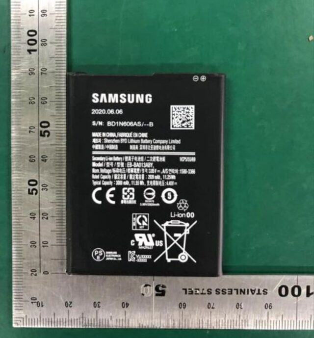 Samsung çıkarılabilir bataryalara geri dönüyor!