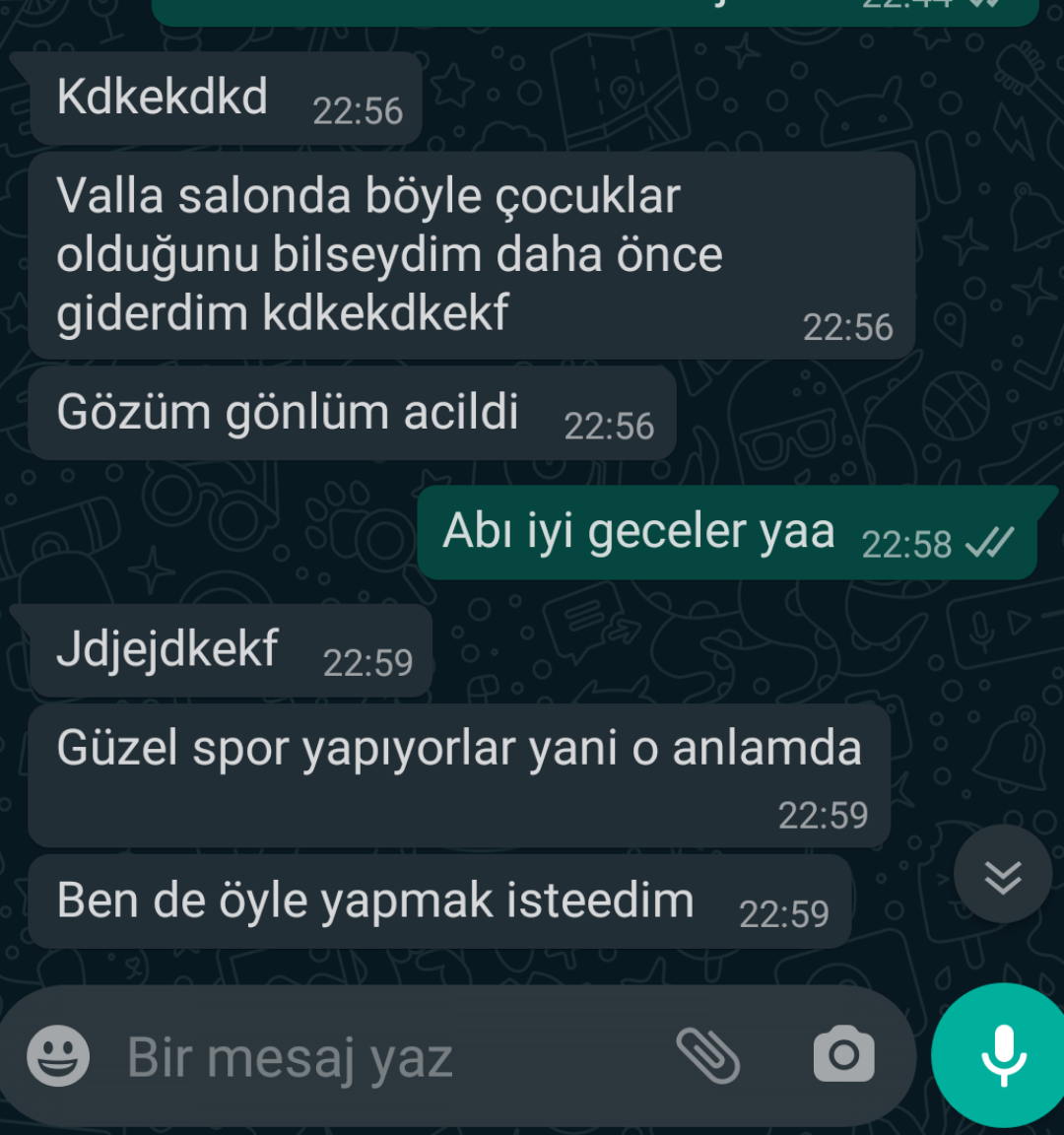 Kızlar spor salonuna giden erkeklerden hoşlanıyor ss