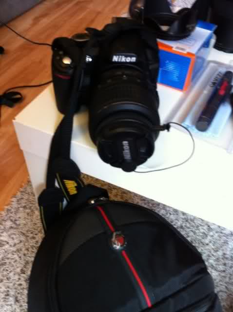  İNDİRİM---SATILIK NİKON D3100 18-55mm & 55-300mm LENS ve AKSESUARLARIYLA....