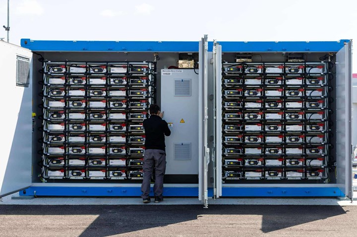 Eski elektrikli araç bataryaları, enerji depolama tesisinde kullanıldı